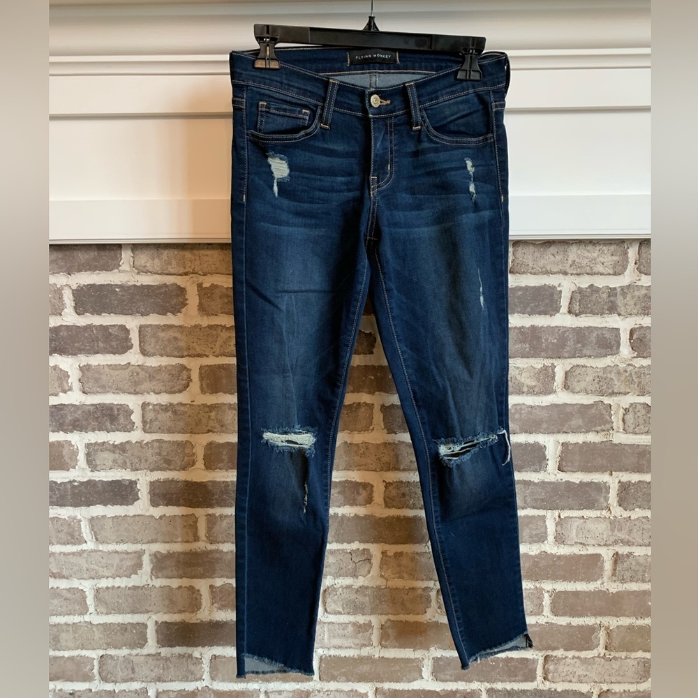 LIKE NEW FLYING MONKEY DISTRESSED SKINNY JEANS | SIZE 26